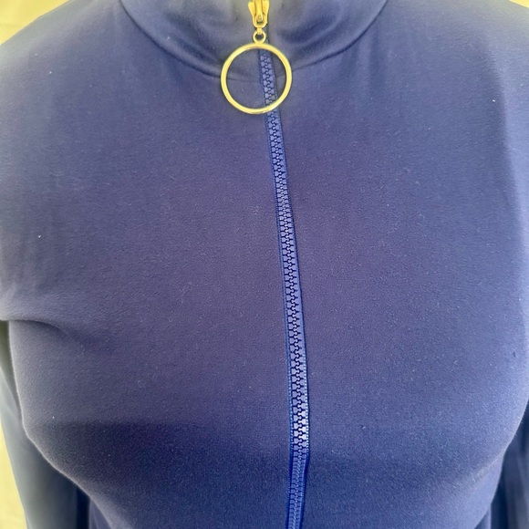 Lounge Suit - Picture 6 of 7